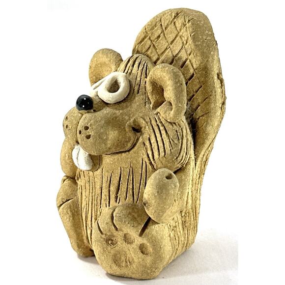 Vintage Beaver Figurine Folk Art Woodland Animal Sculpture Rustic Cabin Decor - Picture 6 of 7